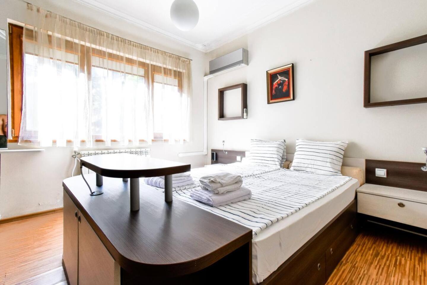 Apartament 2bdr Location Acs Separate Kitchen