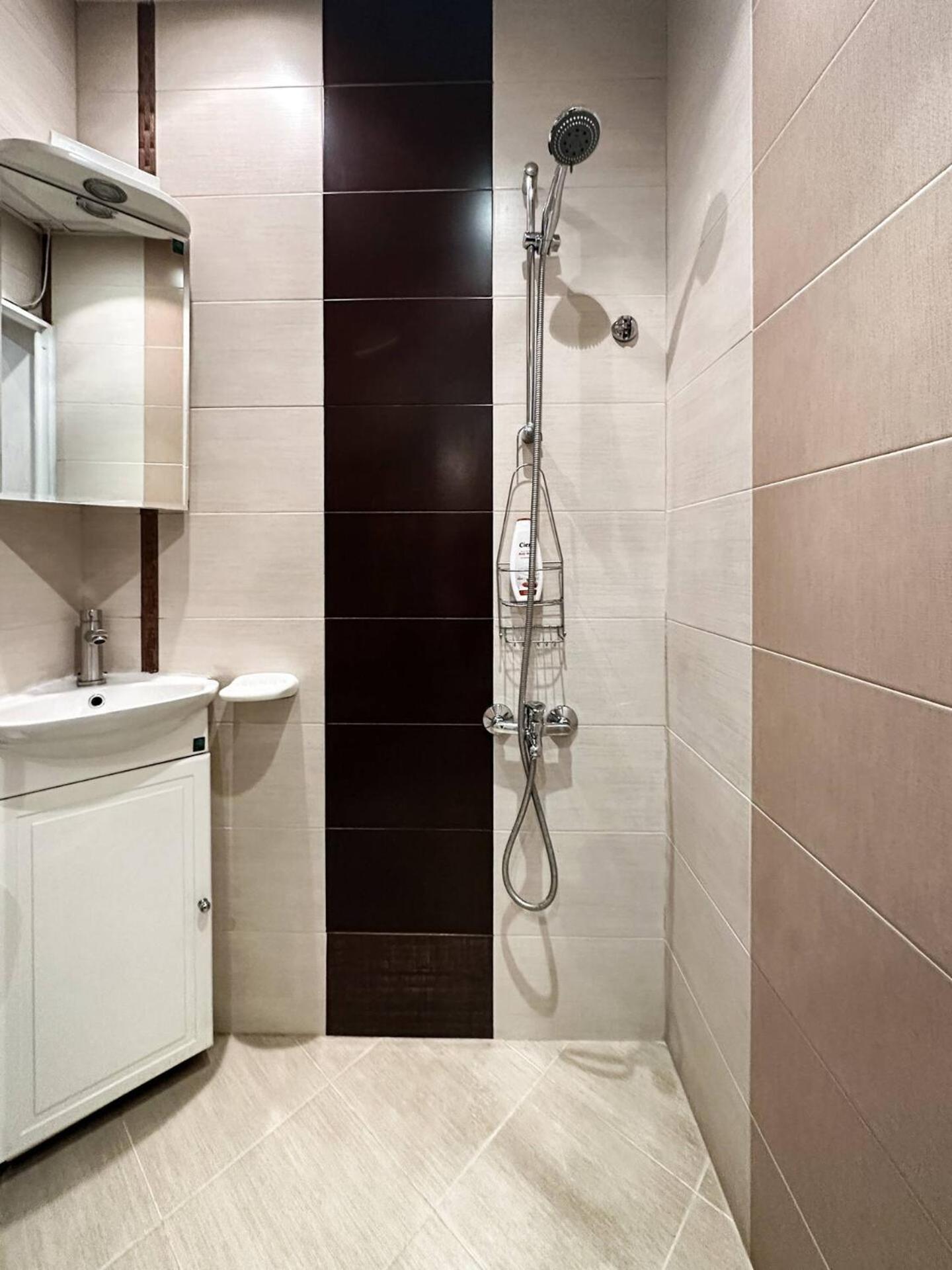 Apartament 2bdr Location Acs Separate Kitchen